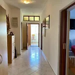 Casa de Férias Mile Excellent Location Close To Rab Rab Town
