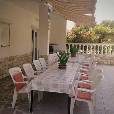 Mile Excellent Location Close To Rab Tatil Evi *