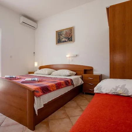 Tatil Evi Mile Excellent Location Close To Rab *