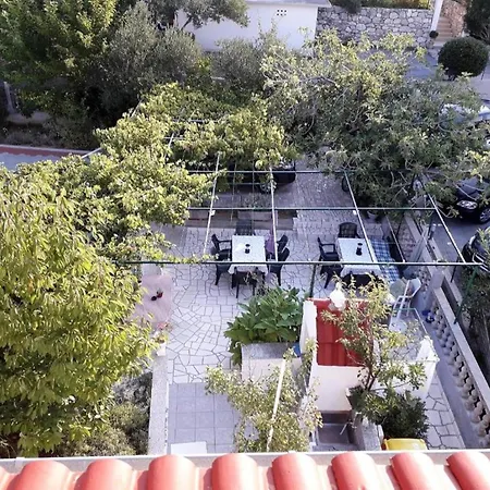 Mile Excellent Location Close To Rab Tatil Evi Rab Town