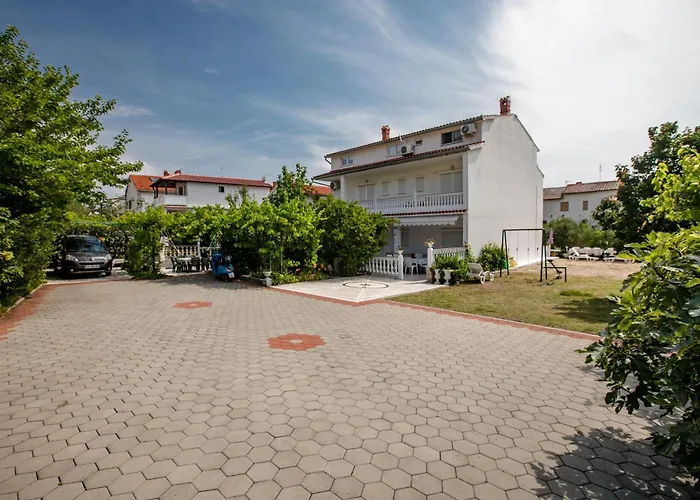 Mile Excellent Location Close To Rab Hébergement de vacances *