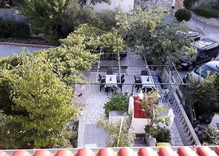 Mile Excellent Location Close To Rab Hébergement de vacances Rab Town