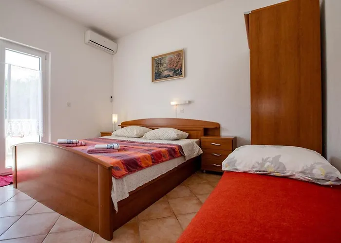 Mile Excellent Location Close To Rab Hébergement de vacances
